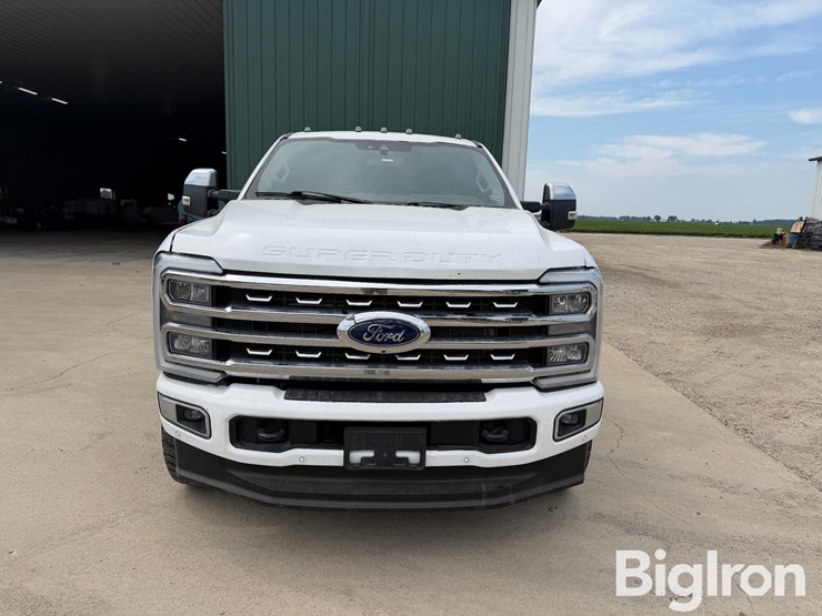 2023-ford-f350-image-2