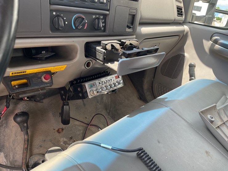 1999-ford-f550-image-34