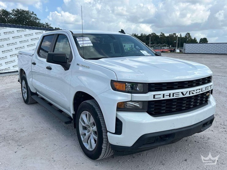2022-chevrolet-silverado-1500-image-2