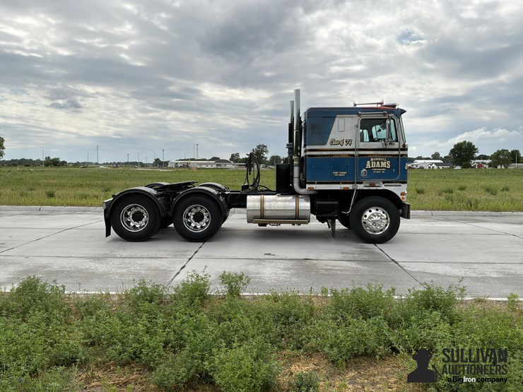 1974-kenworth-k100-image-4