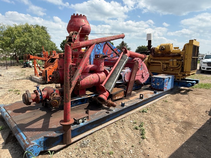 caterpillar-d353-image-5