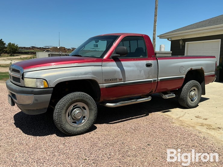 1998-dodge-ram-2500-image-1