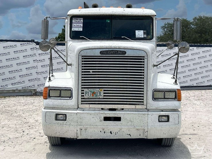 1996-freightliner-fld120-image-28