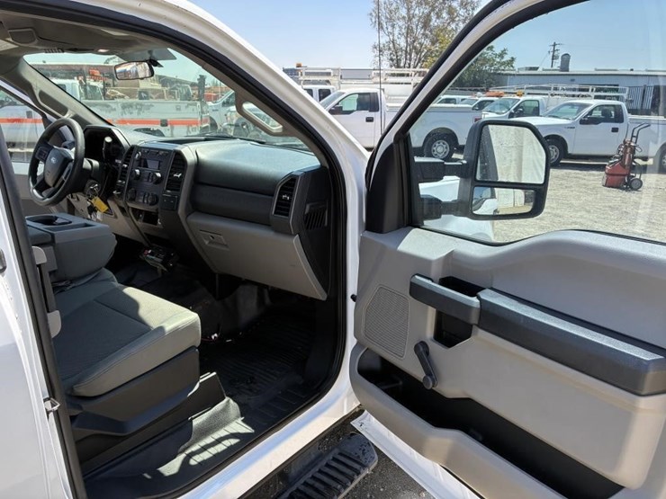 2017-ford-f350-image-12