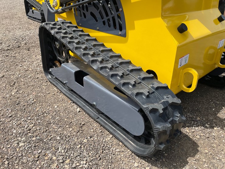 #2823-•-2026-landhero-mini-skid-steer-loader-image-10