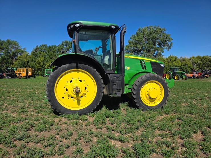 john-deere-7230r-image-4