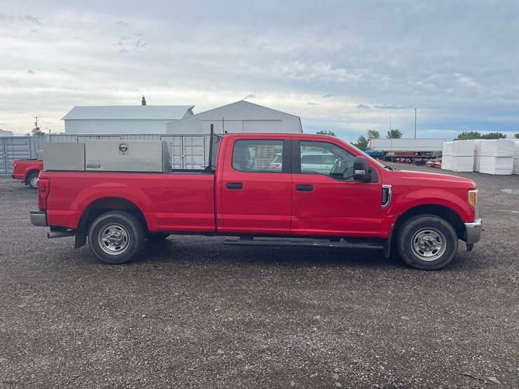 2019-ford-f250-xl-image-4