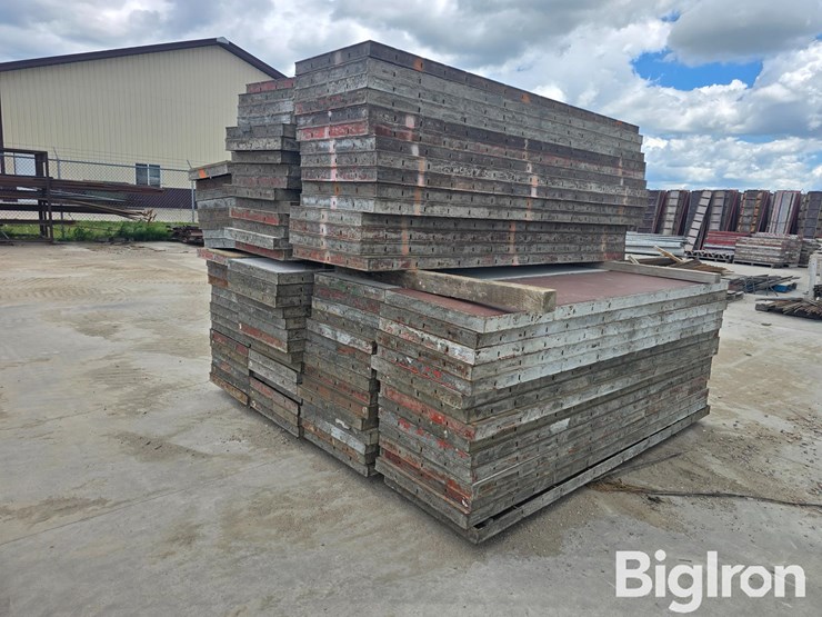 8'-concrete-wall-forms-image-3