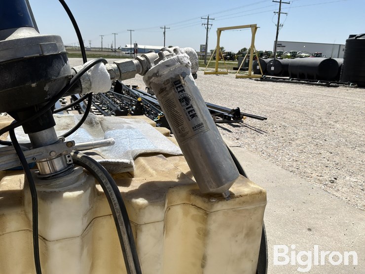 diesel-exhaust-fluid-pump-&-bulk-tank-image-11