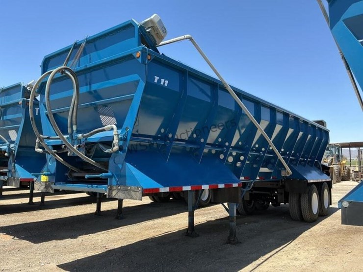2016-versa-v-bottom-spreader-trailer-image-1