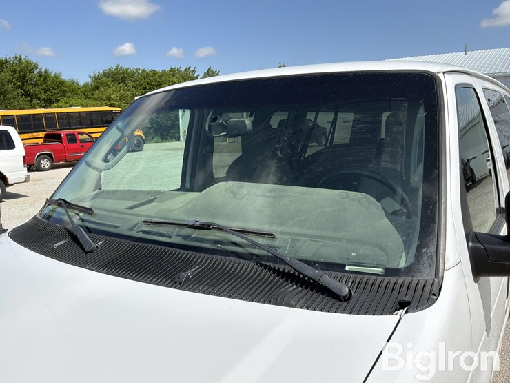 2014-ford-e350-xlt-image-11