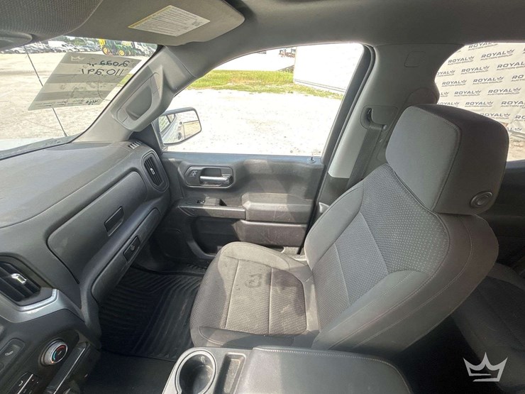 2022-chevrolet-silverado-1500-image-18