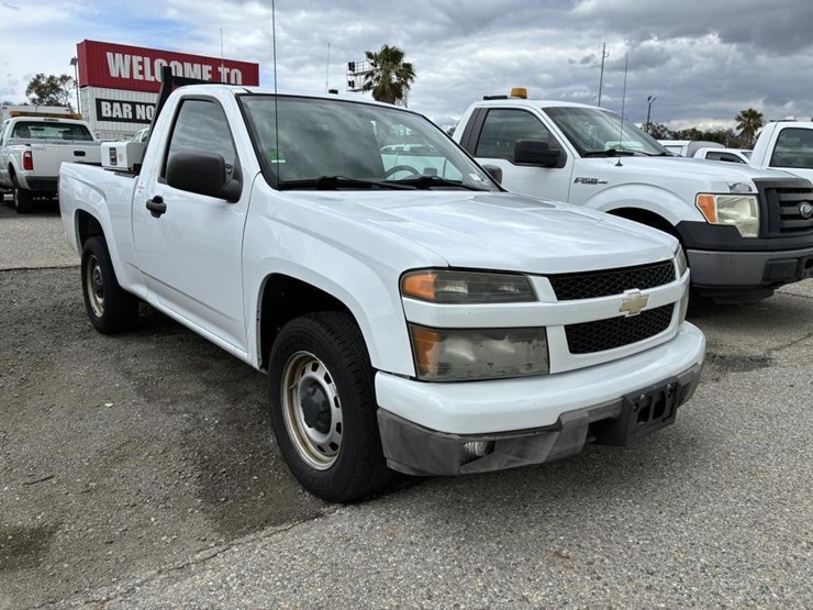 2011-chevrolet-colorado-image-2