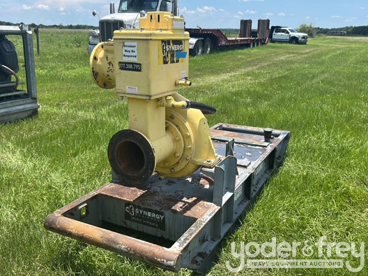 8"-trash-waterpump,-skid-mounted,-(no-engine,-missing-pump-parts)-image-3