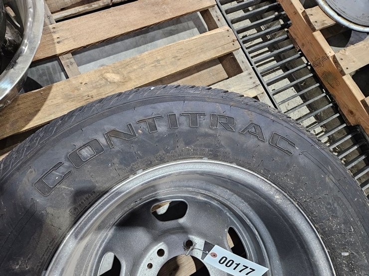 #177-•-lt275/65r18-tire-with-8-bolt-rim-image-2
