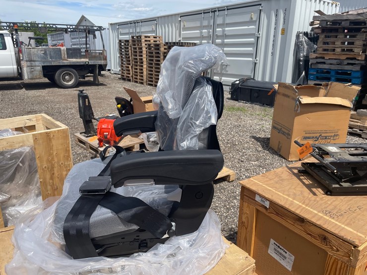 #2773-•-grammer-equipment-seat-image-2
