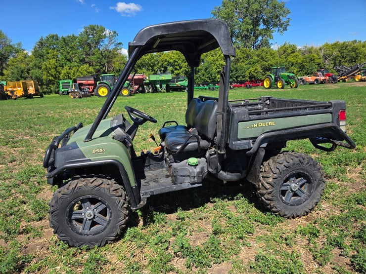 john-deere-gator-image-10