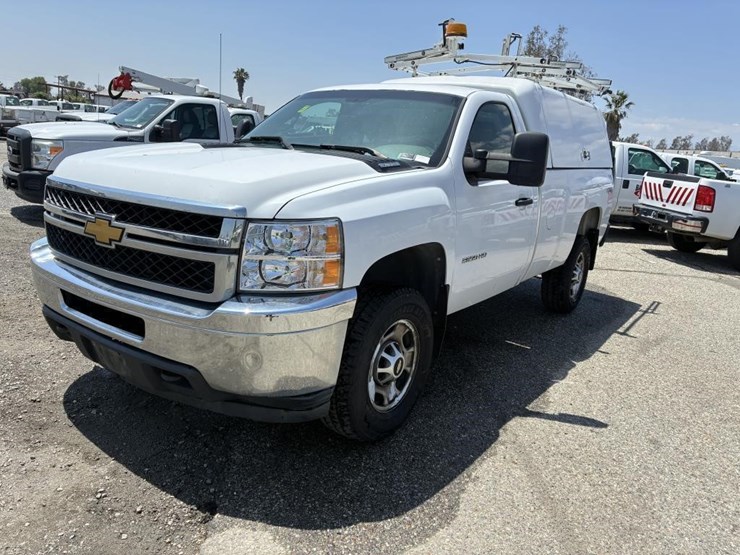 2011-chevrolet-2500hd-image-1