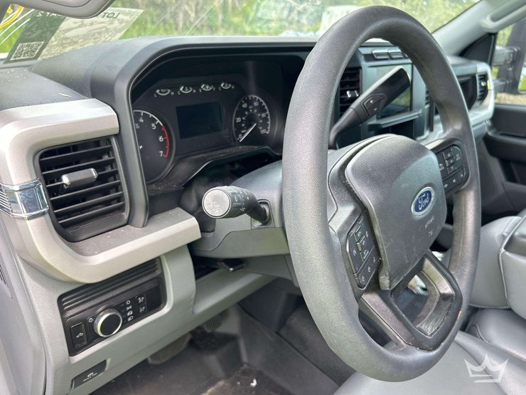 2023-ford-f250-image-12