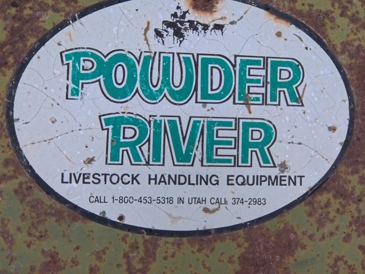 #2019-•-powder-river-crowding-alley-image-10