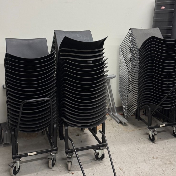 #3535 • Lot of Plastic Chairs | Located in St. Rose, LA