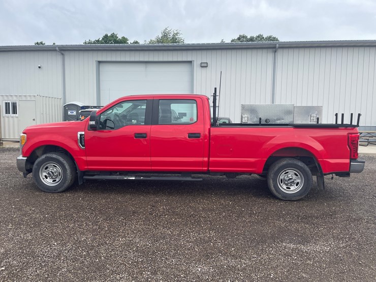 2019-ford-f250-xl-image-8