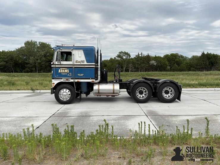1974-kenworth-k100-image-8