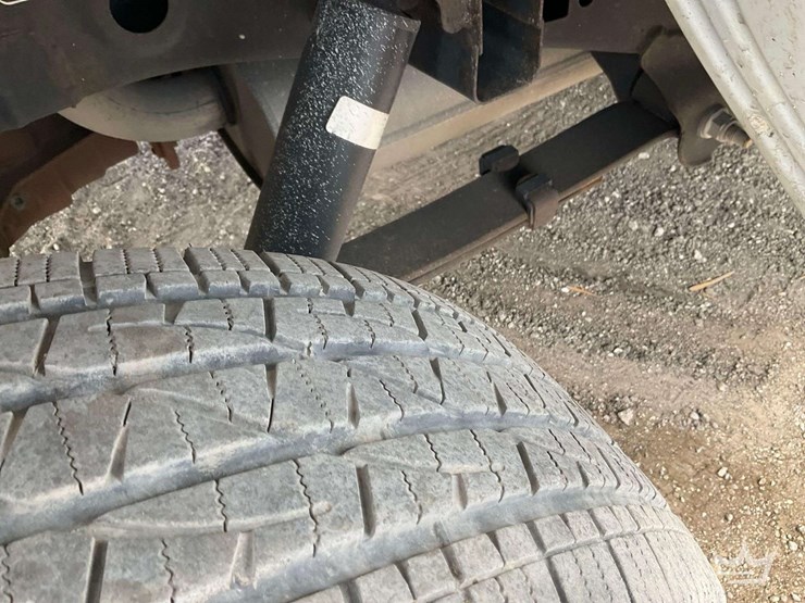 2017-ford-f150-image-24