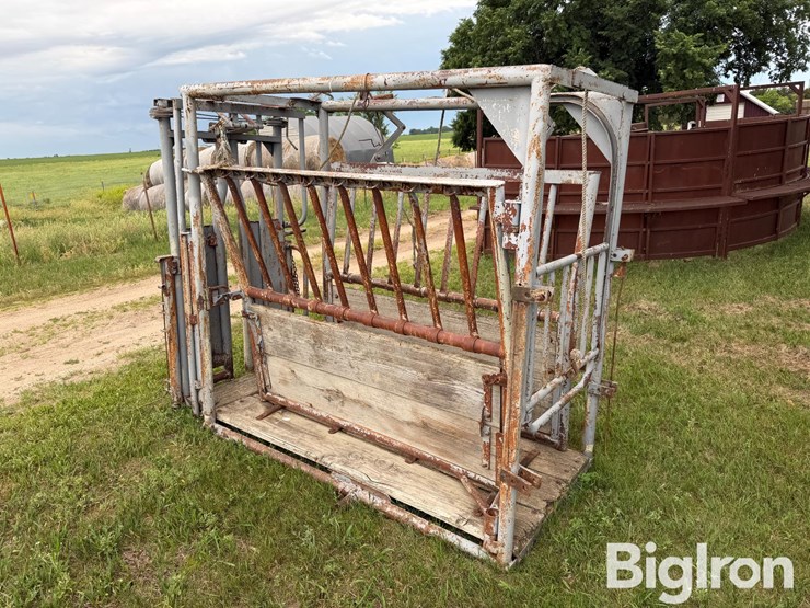 manual-livestock-chute-image-3