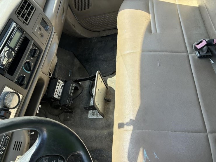 2001-ford-f450-image-11