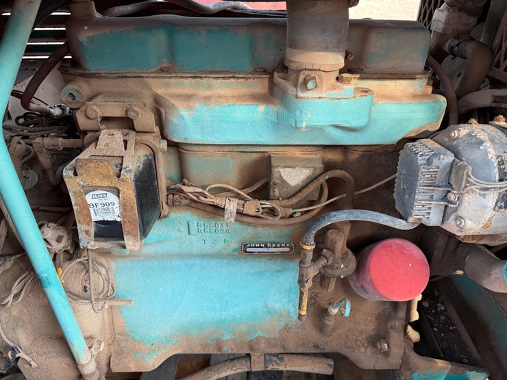 john-deere-b-image-4