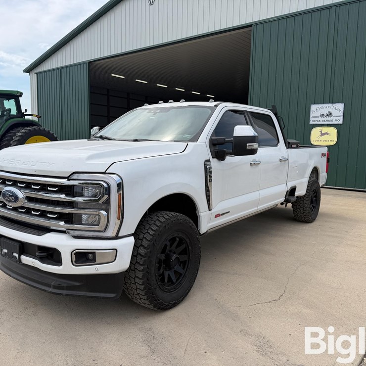 2023 FORD F350