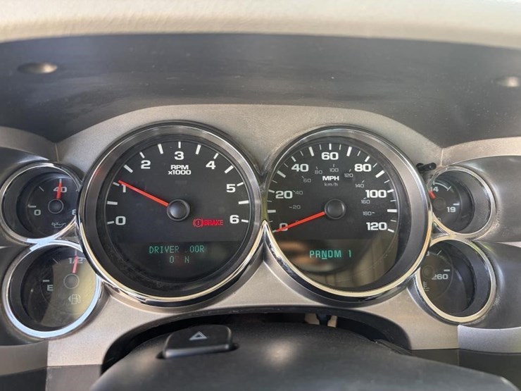 2012-gmc-sierra-2500-image-16