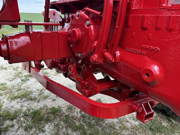 1954-farmall-international-300-image-27