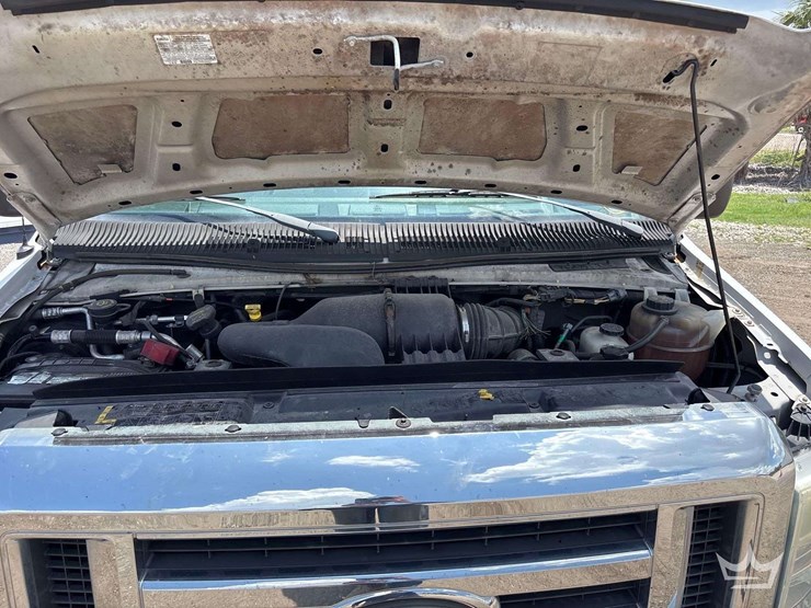 2014-ford-e450-image-22