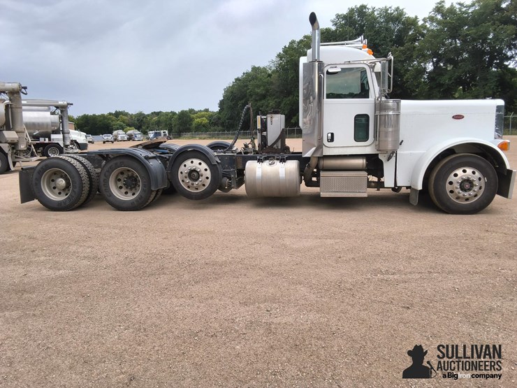 2005-peterbilt-379-image-4