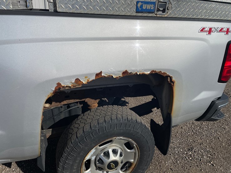 2015-chevrolet-2500-image-27