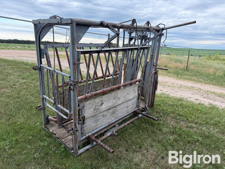 manual-livestock-chute-image-1