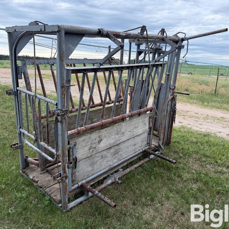 Manual Livestock Chute
