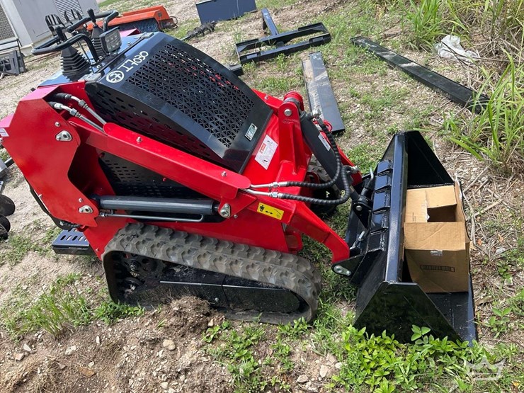 2025-e-t360d-electric-mini-stand-on-track-loader-skid-steer-image-2