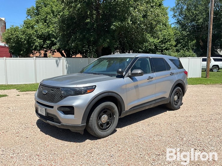 2021-ford-explorer-police-interceptor-image-1