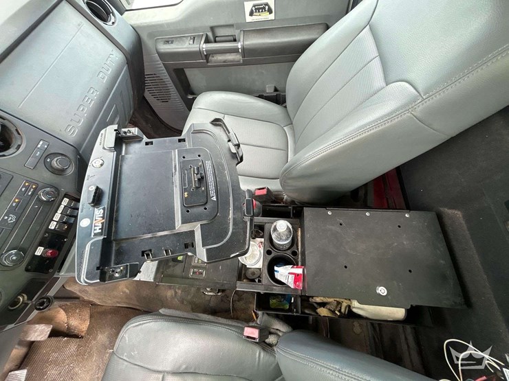 2014-ford-f550-image-22