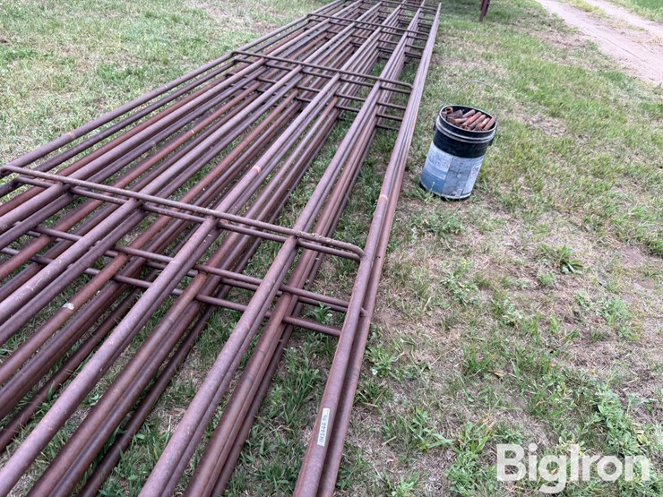24'-continuous-6-bar-fencing-image-13