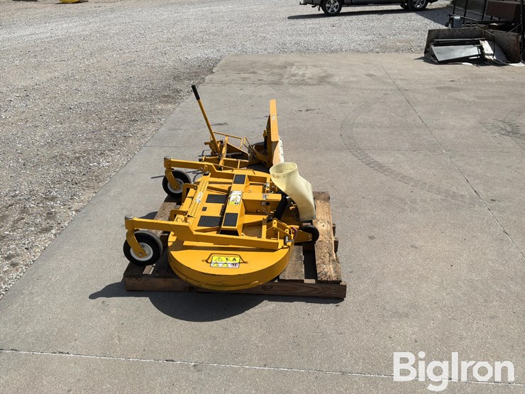 walker-mower-deck-&-snow-blade-image-4