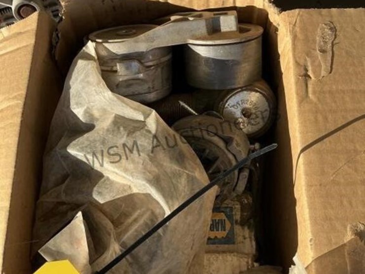 pallet-of-international-truck-alternators-image-4