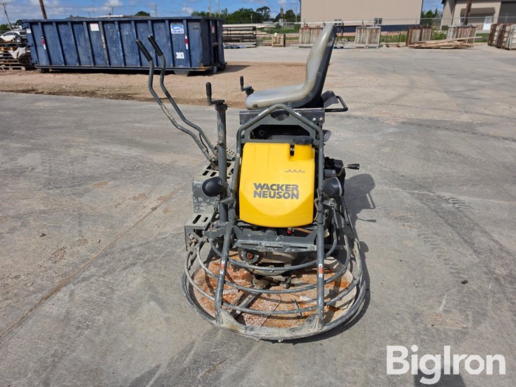 wacker-neuson-crt36-ride-on-trowel-image-8