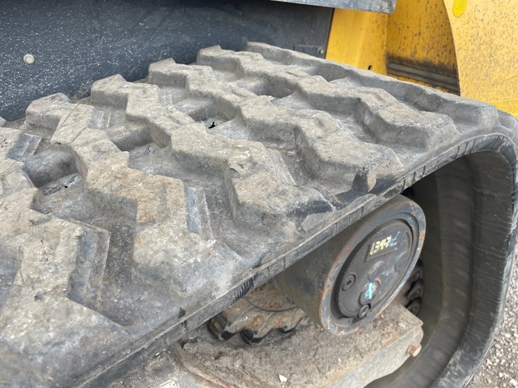 2018-new-holland-c232-image-20