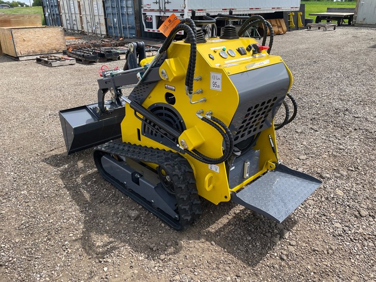 #2824-•-2026-landhero-mini-skid-steer-loader-image-6