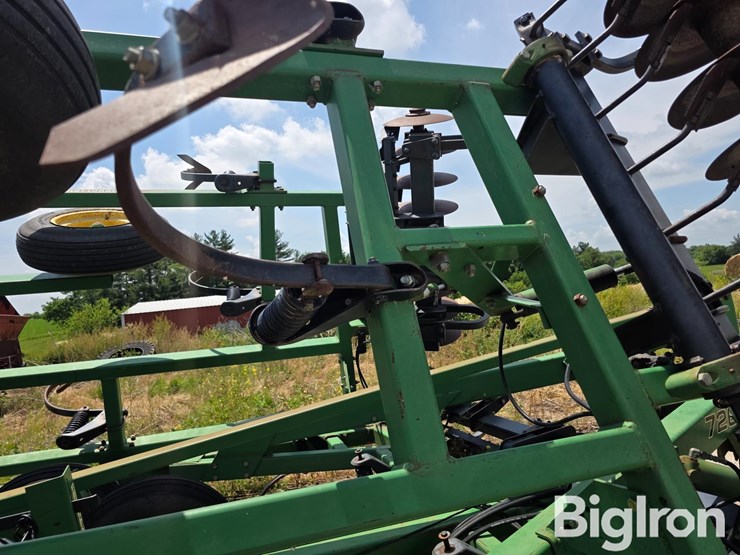 john-deere-726-image-18