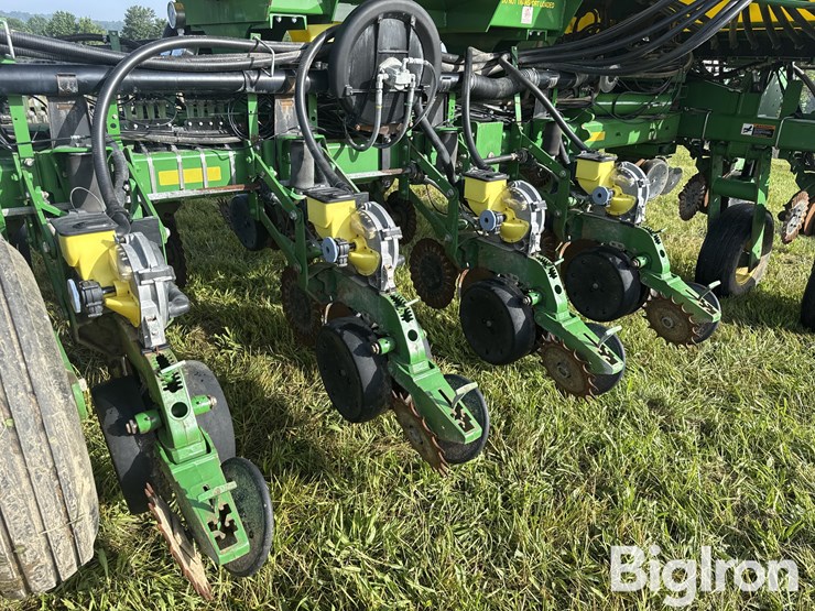 2008-john-deere-1770nt-ccs-image-19